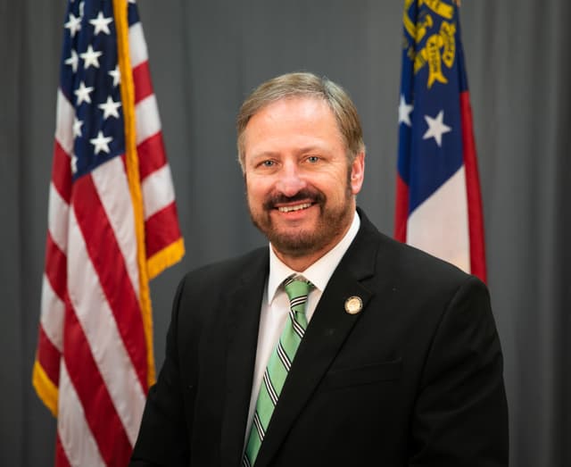 Sen. Chuck Hufstetler headshot